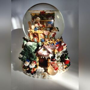 Vintage Large Christmas Snow Globe with Santa, Base Spinning with Music -WORKING